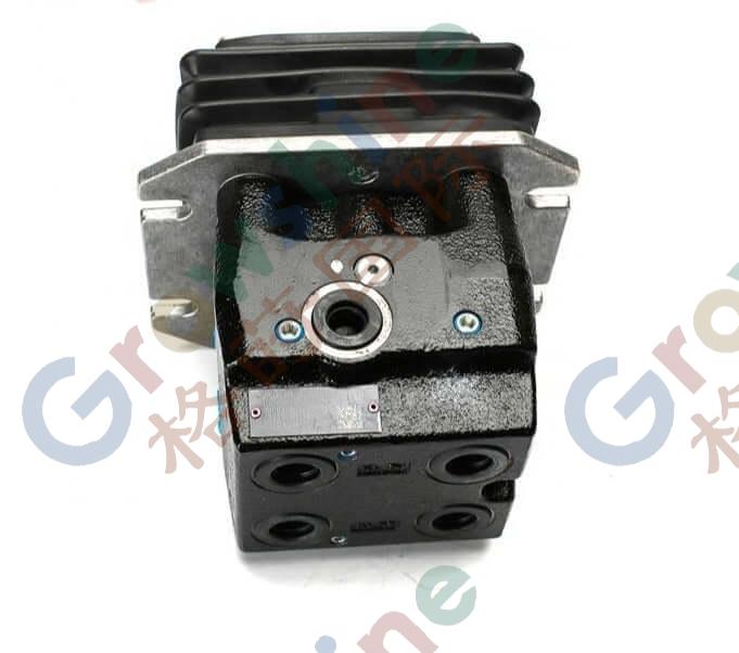 Pilot Valve YN30V00105F2 For Kobelco SK200-8 SK210-8 SK250-8