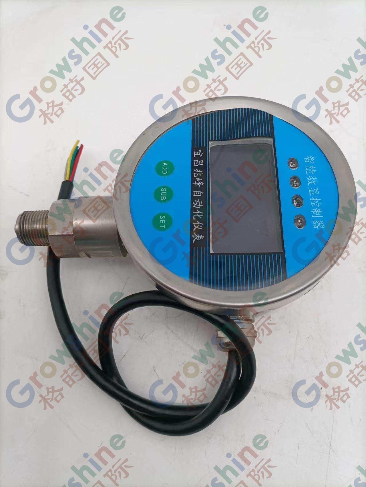 Diffusion silicon/ceramic capacitor pressure sensor controller with intelligent display
