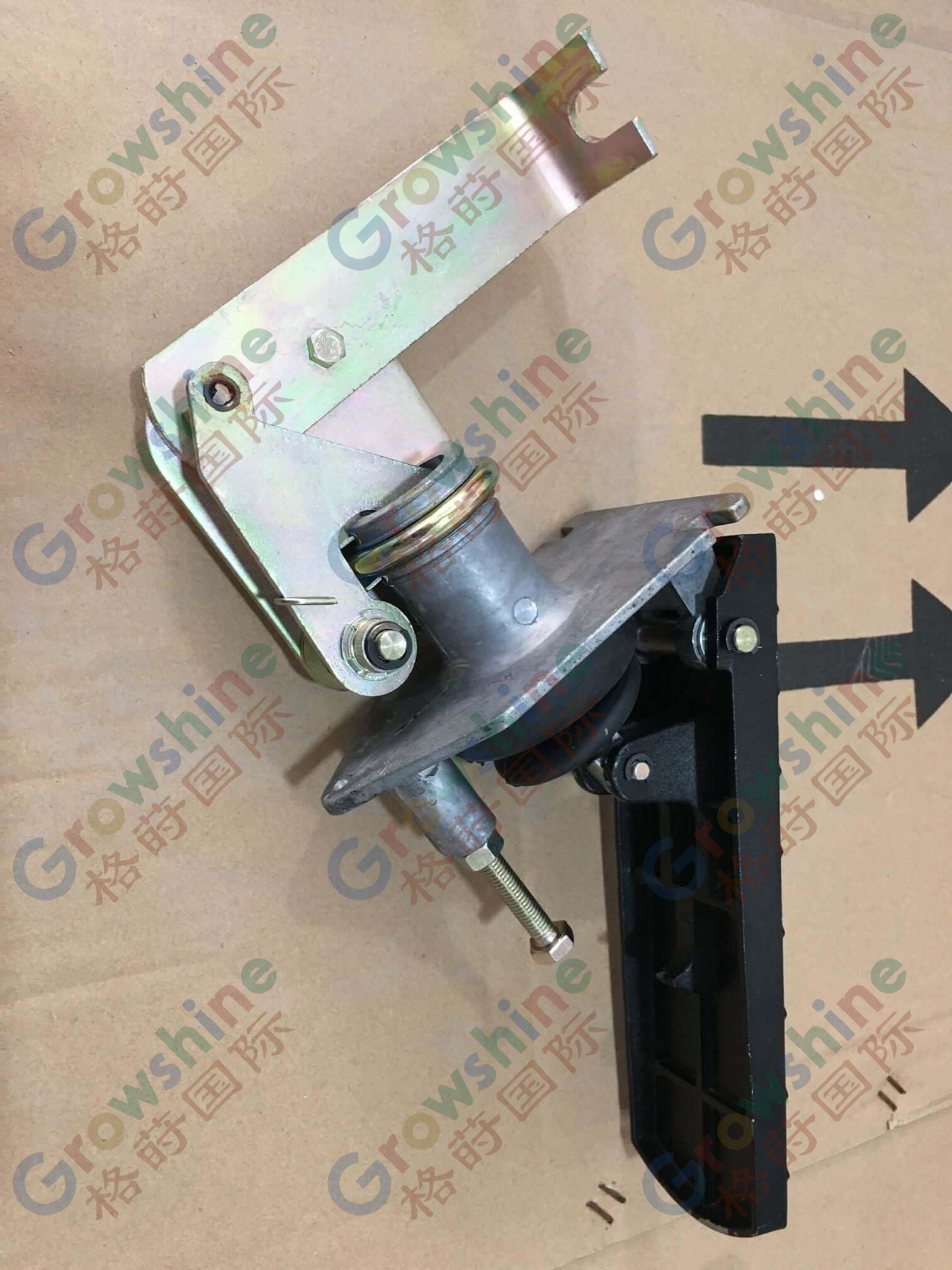Engine Control Pedal 417-43-11210 for KOMATSU Wheel Loader WA320-3 WA380-3 WA420-3 WA470-3