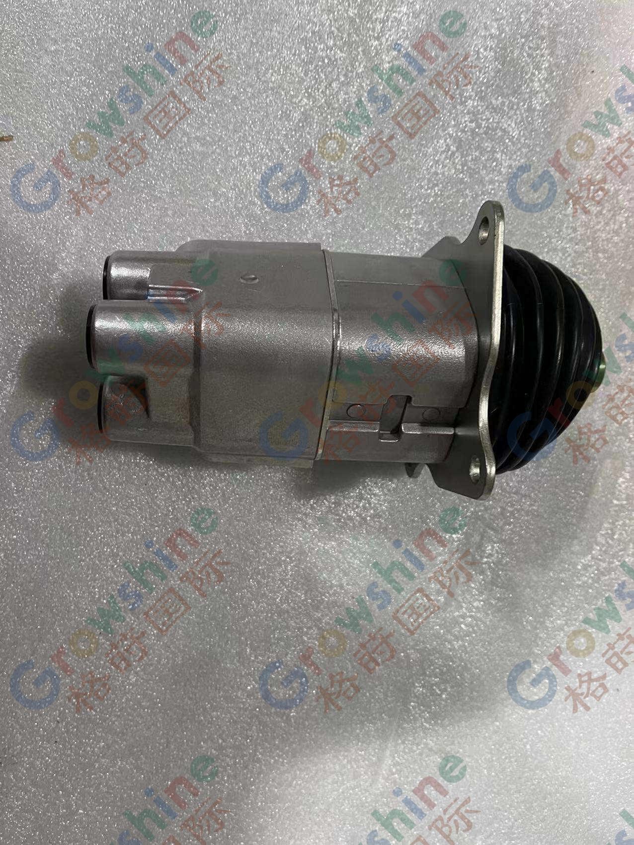 Pilot Valve 702-16-01340 702-16-01341 for Komatsu D65PX-12 D65P-12 D65E-12