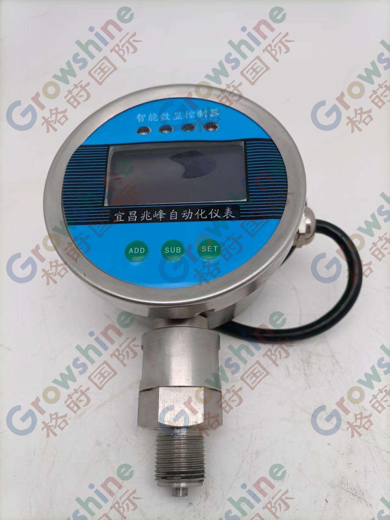 Diffusion silicon/ceramic capacitor pressure sensor controller with intelligent display