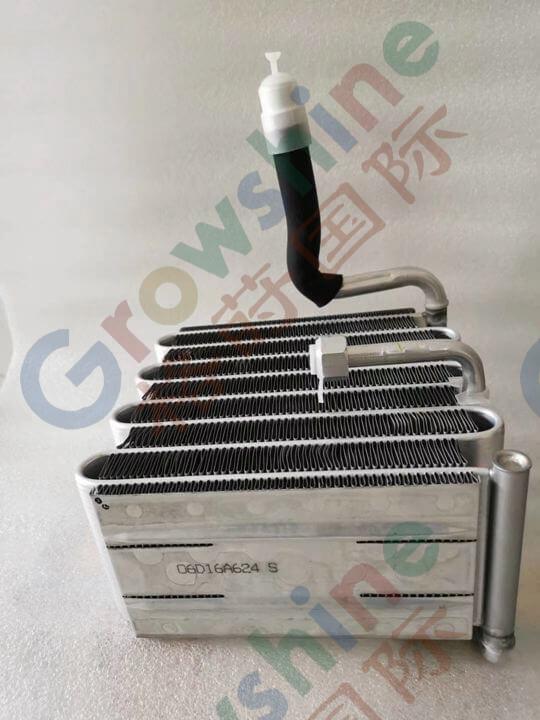 WGLZL230E-31 controller ND447600-6200 evaporator assembly for bulldozer D85ESS-2A D65PX-12