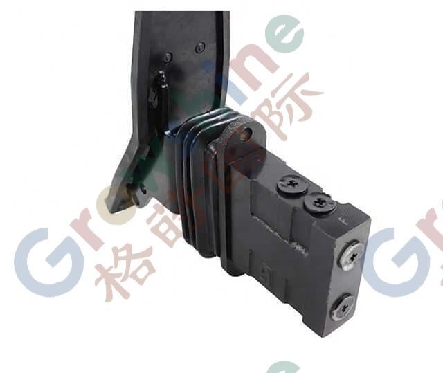 Single foot pedal valve / two-way pedal valve for excavator