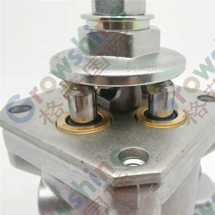 Joystick 9247135 9257577 Pilot Valve Yb60000571 for Hitachi excavator Zax120 Zax200 Zax240 Zax330