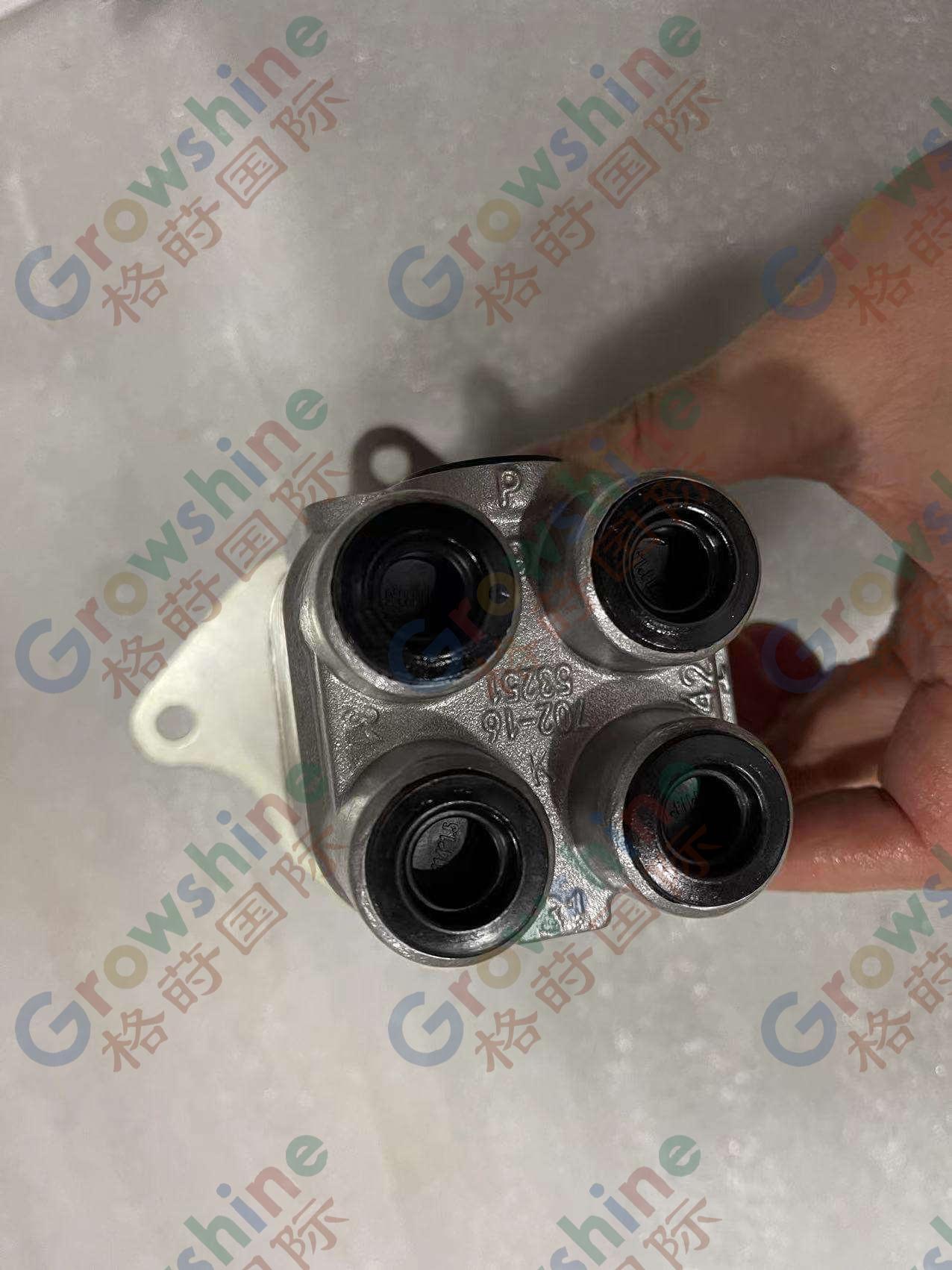 Pilot Valve 702-16-01340 702-16-01341 for Komatsu D65PX-12 D65P-12 D65E-12