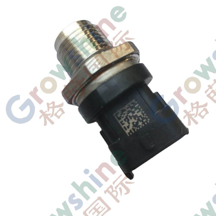 Pressure common rail sensor 6754-72-1210 for PC200-8 PC210-8 PC240-8 Excavator