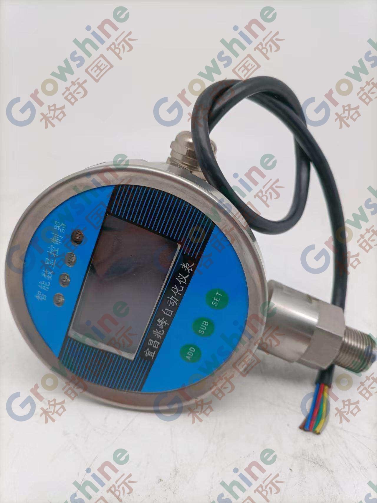 Diffusion silicon/ceramic capacitor pressure sensor controller with intelligent display