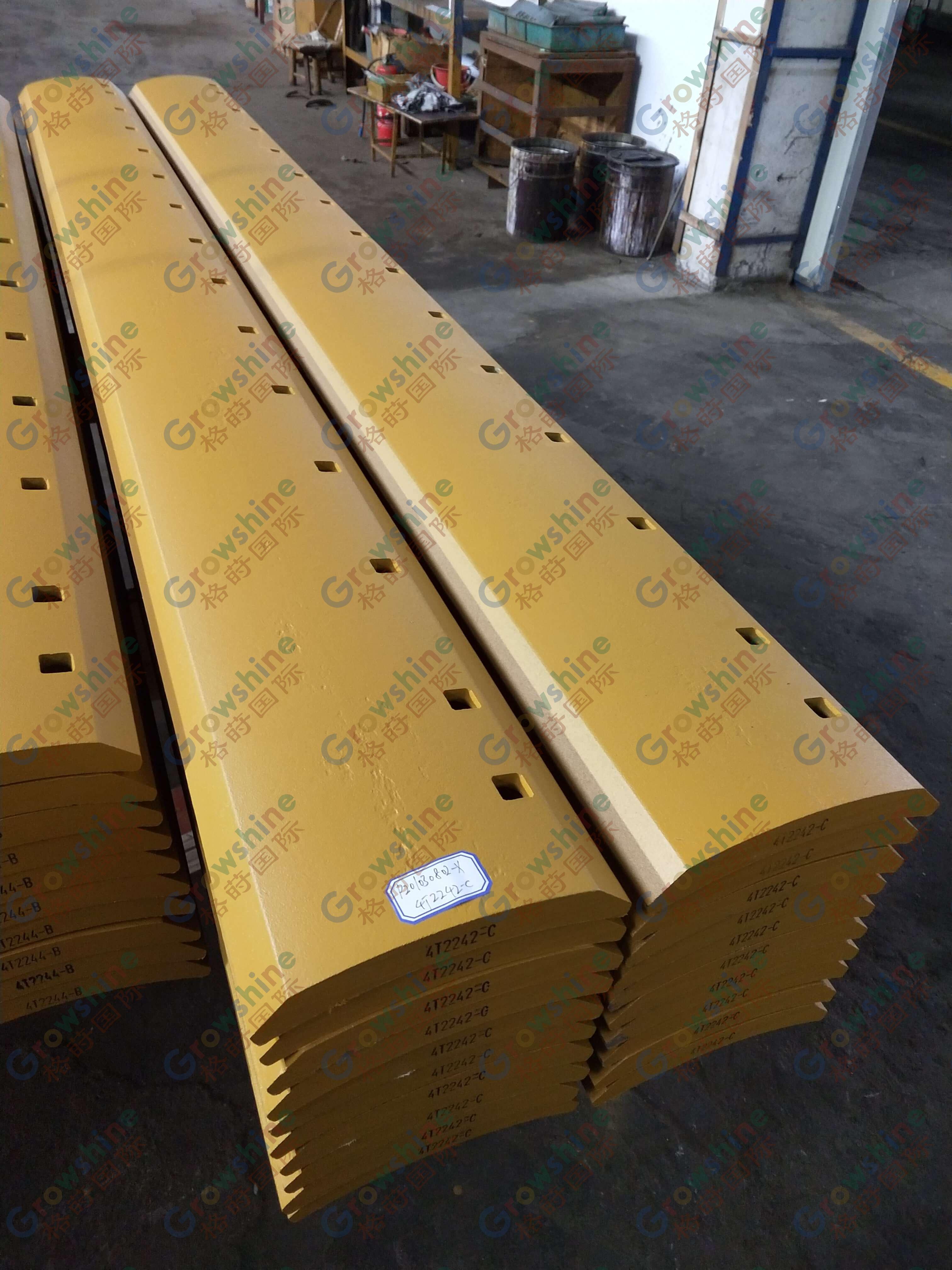 Grader blade excavator attachments 4T2242
