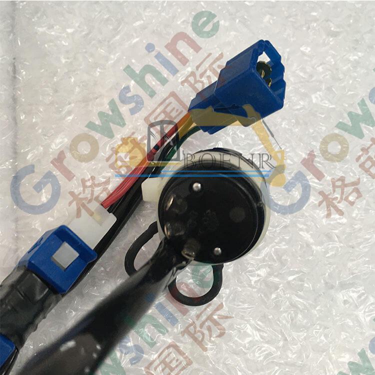 Potentiometer YN52S00052P1KOBELCO SK200-8 SK210-8 SK295-8 SK350-8 SK350-9 SK485-8 SK485-9