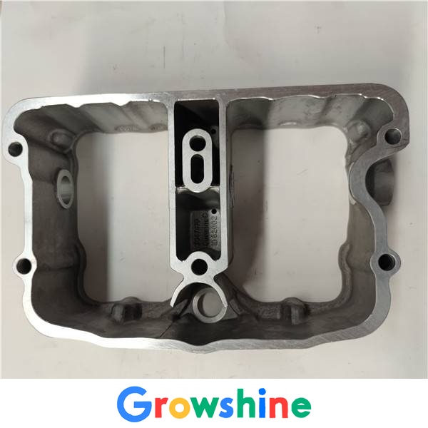 Cummins rocker arm chamber 3047479 Cylinder head Cylinder block Oil pan